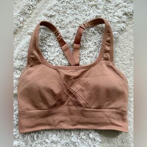 Fabletics Neutral Sports Bra Size S